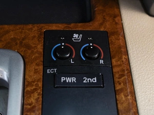 Внедорожник Toyota Land Cruiser 2012 года, 3440000 рублей, Омск