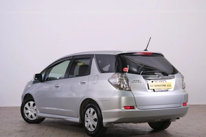 Универсал Honda Fit Shuttle 2013 года, 1199000 рублей, Омск