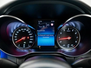 Седан Mercedes-benz C-класс 2018 года, 2700000 рублей, Красноярск