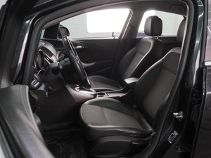 Хетчбэк Opel Astra 2011 года, 749000 рублей, Воронеж