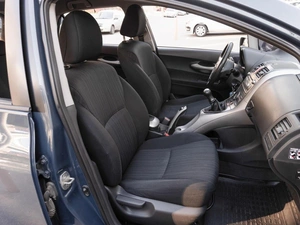 Хетчбэк Toyota Auris 2008 года, 749000 рублей, Саратов