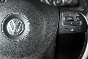 Внедорожник Volkswagen Tiguan 2012 года, 1459000 рублей, Тюмень