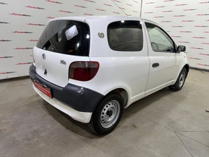 Хетчбэк Toyota Vitz 2000 года, 249000 рублей, Красноярск