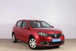 Хетчбэк Renault Sandero 2015 года, 779000 рублей, Новосибирск