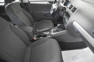 Седан Volkswagen Jetta 2012 года, 999000 рублей, Кемерово