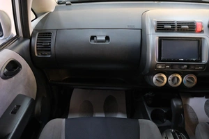 Хетчбэк Honda Fit 2005 года, 579000 рублей, Омск