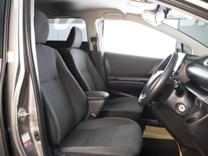 Минивэн Toyota Sienta 2021 года, 1660000 рублей, Омск