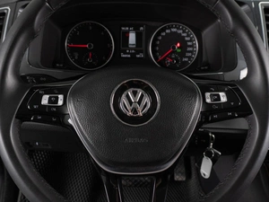 Минивэн Volkswagen Multivan 2018 года, 4770000 рублей, Тюмень