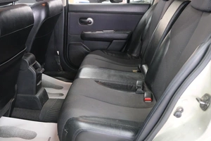 Седан Nissan Tiida 2005 года, 369000 рублей, Омск