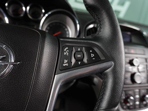 Хетчбэк Opel Astra 2013 года, 899000 рублей, Воронеж