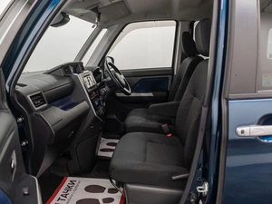 Минивэн Toyota Roomy 2018 года, 1025000 рублей, Красноярск