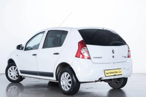 Хетчбэк Renault Sandero 2012 года, 459000 рублей, Челябинск