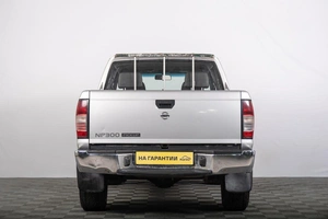 Пикап Nissan NP300 2012 года, 1299000 рублей, Томск