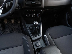 Внедорожник Renault Duster 2021 года, 1450000 рублей, Саратов
