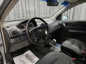 Седан Chevrolet Aveo 2010 года, 380000 рублей, Красноярск