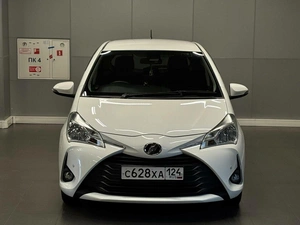 Хетчбэк Toyota Vitz 2019 года, 997000 рублей, Красноярск