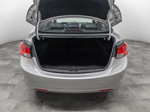 Седан Hyundai Avante 2011 года, 1050000 рублей, Красноярск