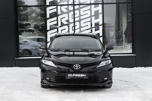 Седан Toyota Camry 2018 года, 2730000 рублей, Ульяновск