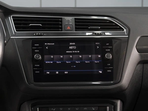 Внедорожник Volkswagen Tiguan 2019 года, 2930000 рублей, Омск