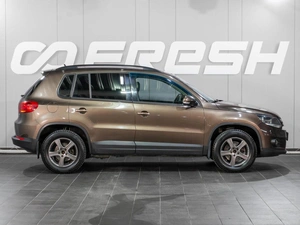 Внедорожник Volkswagen Tiguan 2015 года, 1499000 рублей, Сургут