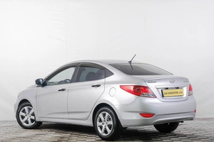Седан Hyundai Solaris 2011 года, 749000 рублей, Кемерово