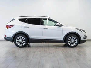 Внедорожник Hyundai Santa Fe 2018 года, 2699000 рублей, Саратов
