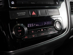 Внедорожник Mitsubishi Outlander 2017 года, 2385000 рублей, Волгоград