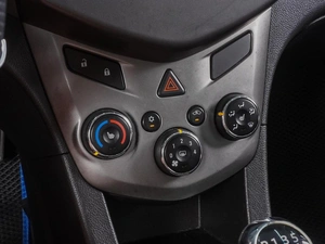 Седан Chevrolet Aveo 2012 года, 694000 рублей, Ростов-на-Дону