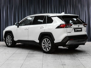 Внедорожник Toyota RAV4 2021 года, 3657000 рублей, Тюмень