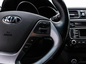 Седан Kia Rio 2016 года, 1070000 рублей, Красноярск