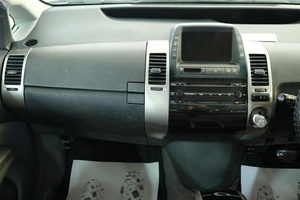 Лифтбек Toyota Prius 2008 года, 929000 рублей, Омск