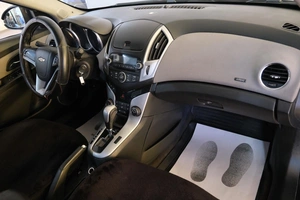 Седан Chevrolet Cruze 2013 года, 699000 рублей, Омск