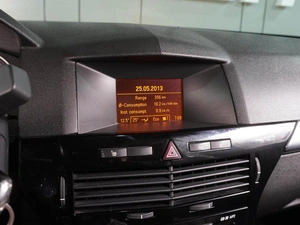 Хетчбэк Opel Astra 2013 года, 679000 рублей, Воронеж