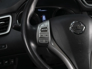 Внедорожник Nissan X-Trail 2015 года, 1610000 рублей, Омск