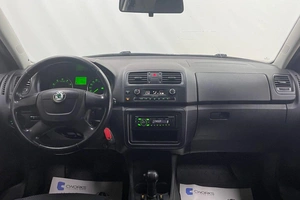Хэтчбек Skoda Fabia 2011 года, 920000 рублей, Смоленск