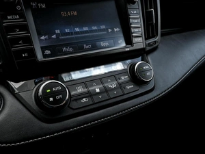 Внедорожник Toyota RAV4 2017 года, 2130000 рублей, Волгоград