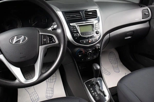 Седан Hyundai Solaris 2013 года, 999000 рублей, Оренбург