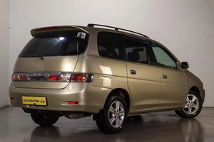 Минивэн Toyota Gaia 2001 года, 529000 рублей, Челябинск