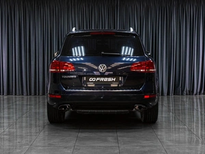 Внедорожник Volkswagen Touareg 2012 года, 1999000 рублей, Тюмень