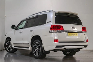 Внедорожник Toyota Land Cruiser 2017 года, 4699000 рублей, Челябинск