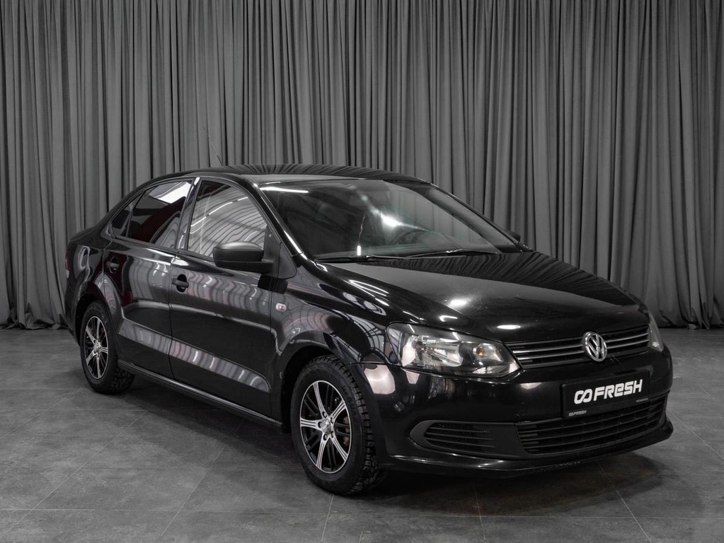 Седан Volkswagen Polo 2011 года, 720000 рублей, Тюмень