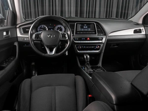 Седан Hyundai Sonata 2019 года, 1749000 рублей, Тюмень