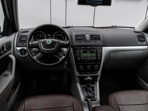Внедорожник Skoda Yeti 2012 года, 1020000 рублей, Краснодар