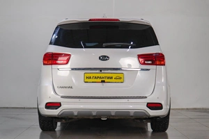 Минивэн Kia Carnival 2019 года, 2899000 рублей, Челябинск