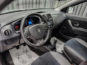 Хетчбэк Renault Sandero 2015 года, 680000 рублей, Красноярск