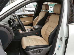 Внедорожник Volkswagen Touareg 2013 года, 2750000 рублей, Краснодар