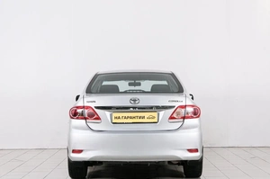 Седан Toyota Corolla 2012 года, 939000 рублей, Красноярск