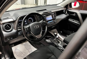 Внедорожник Toyota RAV4 2015 года, 2477000 рублей, Красноярск