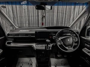 Минивэн Honda Stepwgn 2020 года, 2499000 рублей, Красноярск