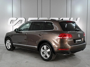 Внедорожник Volkswagen Touareg 2014 года, 2349000 рублей, Аксай